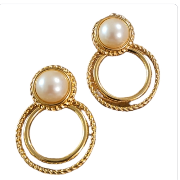 Vintage Rare Monet Door Knocker stud earrings. - Picture 2 of 7